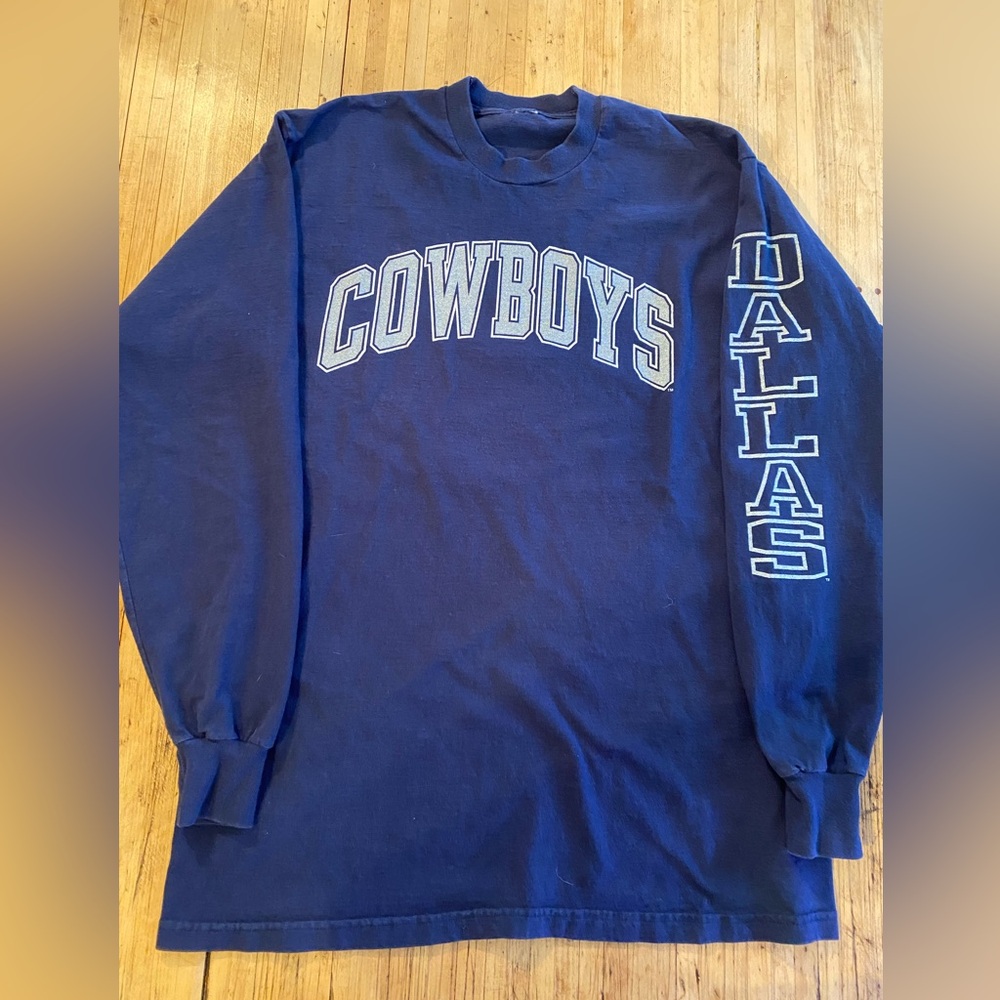 1999 Navy Dallas Cowboys Long Sleeve Shirt with Hit on the Back and Sleeve.